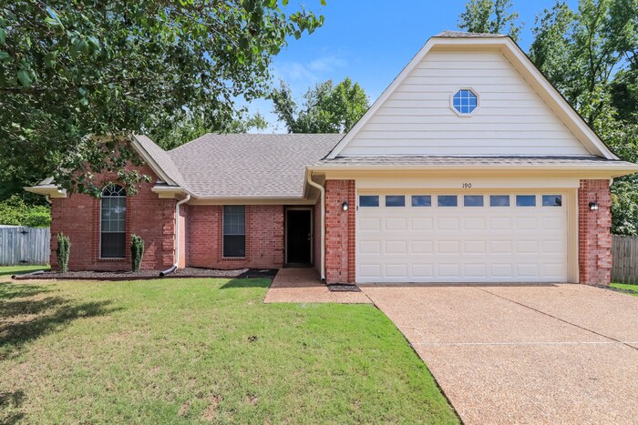 Primary Photo - 190 Winding Creek Dr