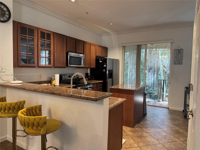 Building Photo - 3152 N Greenleaf Cir