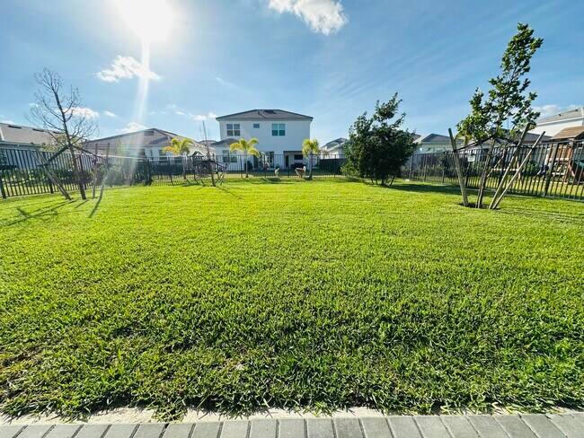 Building Photo - 5461 Pecan Dr