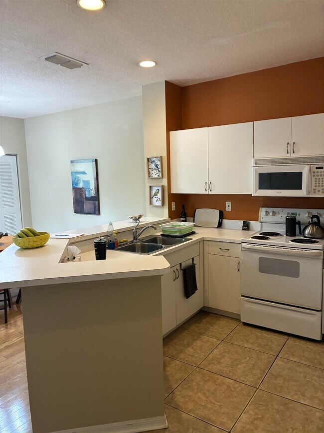 Building Photo - 510 Florida Club Blvd