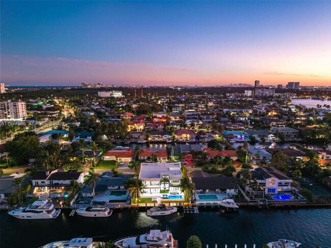 Building Photo - 3367 NE 168th St