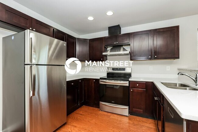 Building Photo - 3 Bedroom Pet-Friendly Home in NASHVILLE, TN with Main Street Renewal
