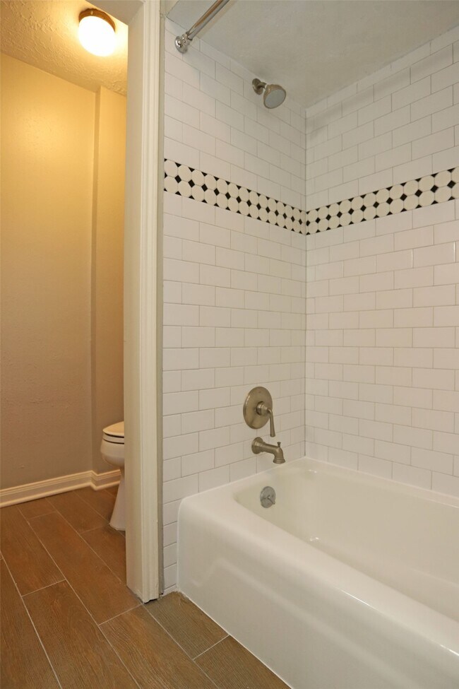 Building Photo - 12870 Westella Dr