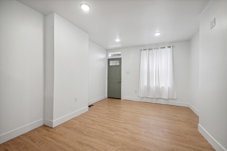 Building Photo - 1505 N Orkney St