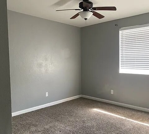 Building Photo - 5876 S Del Moral Blvd