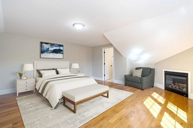 Building Photo - 220 White St