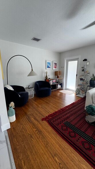 Building Photo - 139 NE 96th St