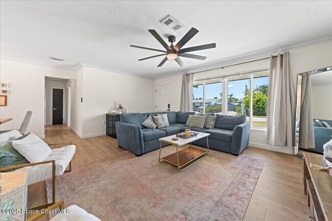 Building Photo - 160 Melaleuca Dr