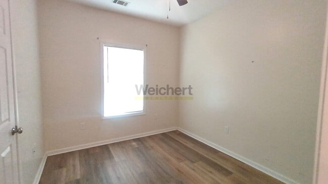Building Photo - 824 N 4th St