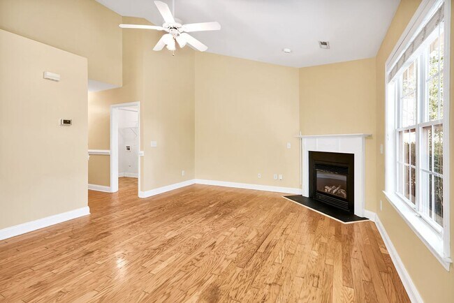 Building Photo - 104 Grasmere Ct