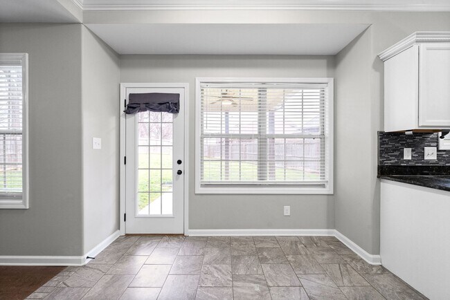 Building Photo - 739 Gaine Lynn Dr