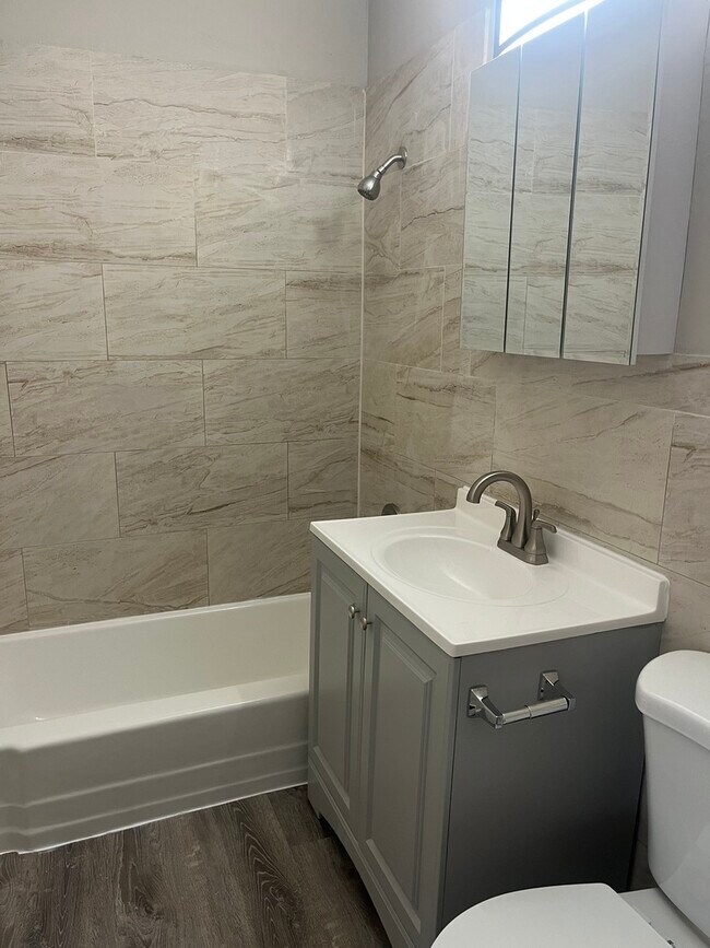 Building Photo - 1340 N Main St