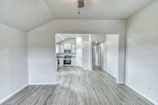Building Photo - Brand New Construction in Varenna Landing!