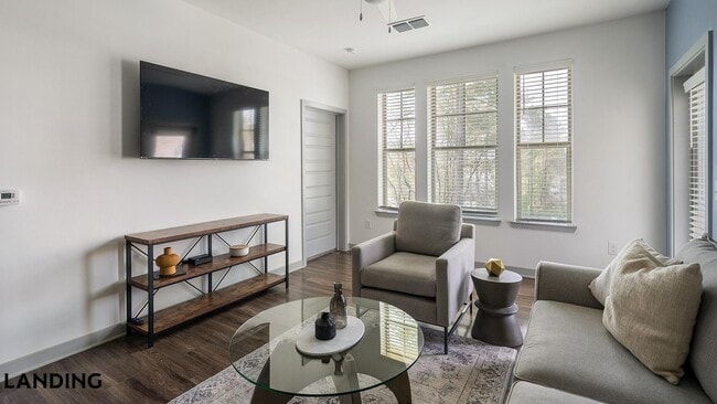 Building Photo - 100 Wildwood Ct