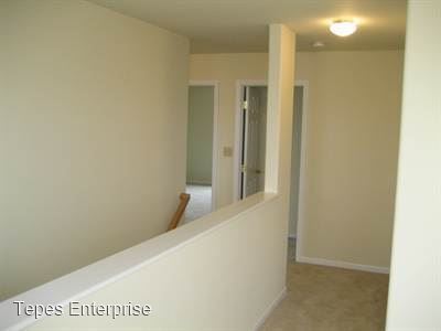 Building Photo - 3 br, 2.5 bath House - 3035 Center Rd