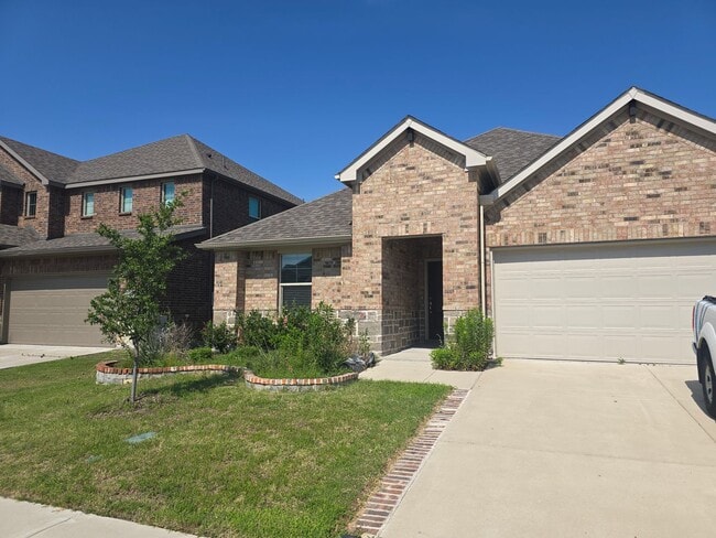 Building Photo - Fantastic in Fate!