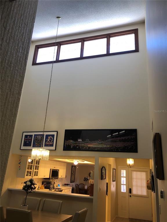 Building Photo - 4644 La Jolla Dr