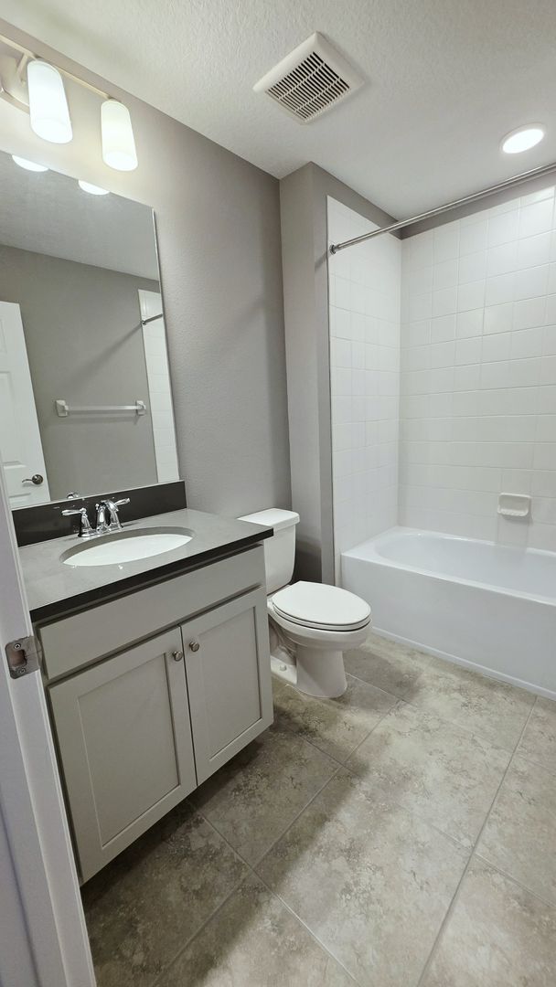 Building Photo - Executive 4BR / 3.5BA Home | Loft • Office...