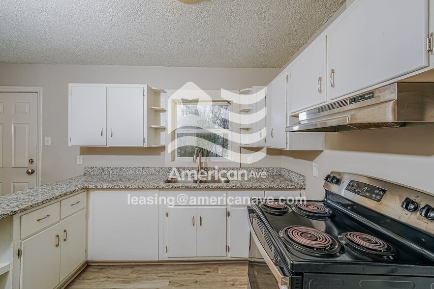 Building Photo - 6712 3rd Ave S