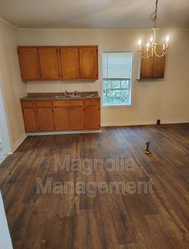 Building Photo - 359 Davis St