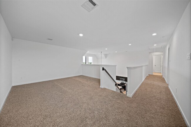 Building Photo - 3815 Pierce Pl Ln