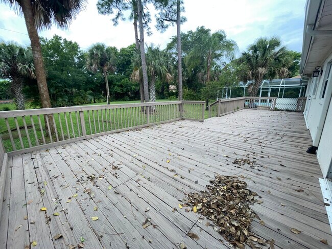 Building Photo - 2874 NE Rosetree Dr