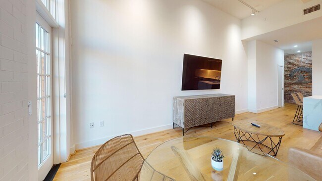 Building Photo - Stunning Fully Furnished Capitol Hill One Bedroom W/Parking Included!