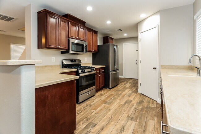 Building Photo - 8433 Warthen Meadows St