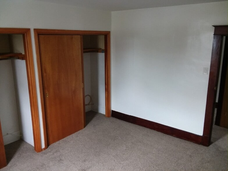 Building Photo - 1122 9th St