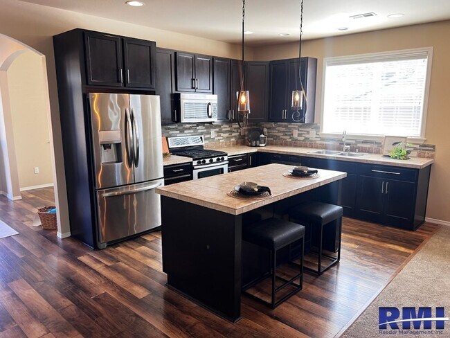 Building Photo - 11244 Borgen Loop NW