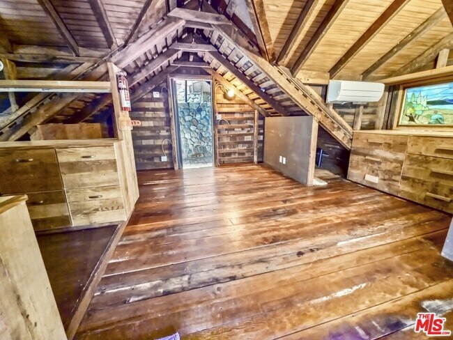Building Photo - 216 Mt Washington Dr