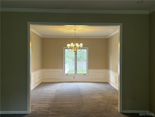 Building Photo - 125 Hobnail Dr