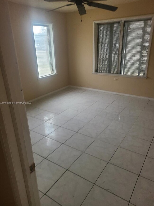 Building Photo - 2215 Fillmore St