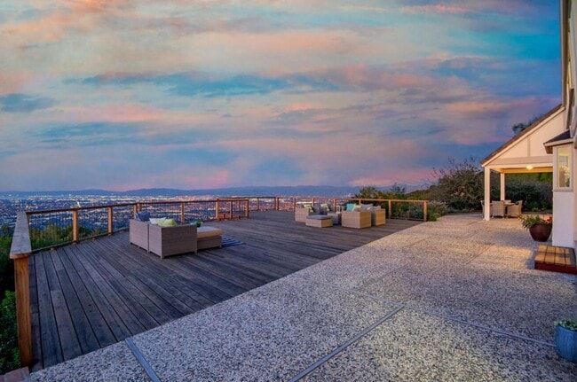 Building Photo - $14995 - Stunning Valley Views from Los Gatos/Monte Sereno Hills, 5 Bd / 3 Ba - **COMING SOON**