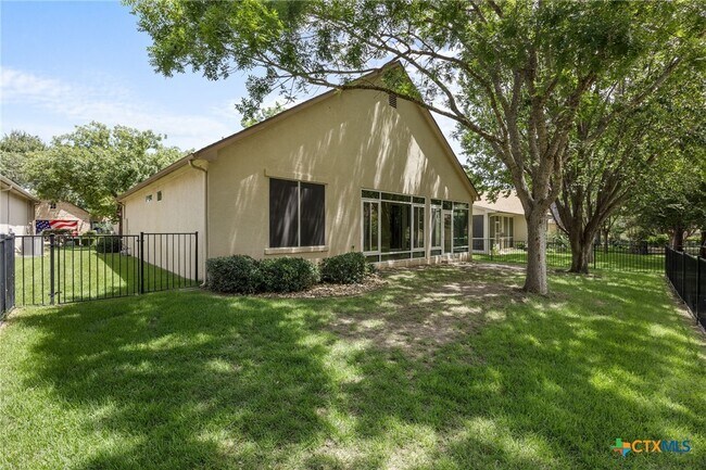 Building Photo - 113 Bluebell Dr
