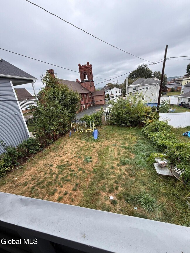 Building Photo - 577 6th Ave