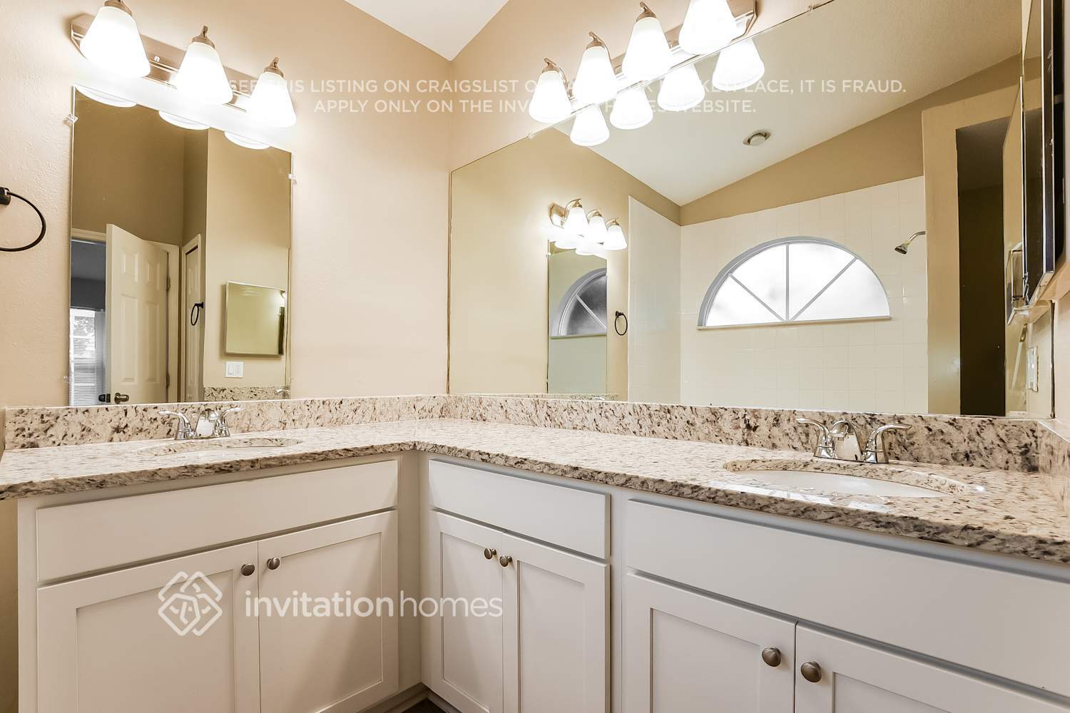 Building Photo - 2903 Roxbury Ct