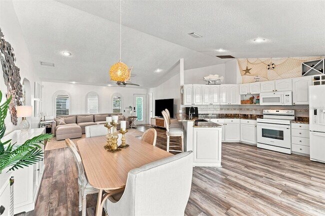 Building Photo - 4017 Triggerfish Dr