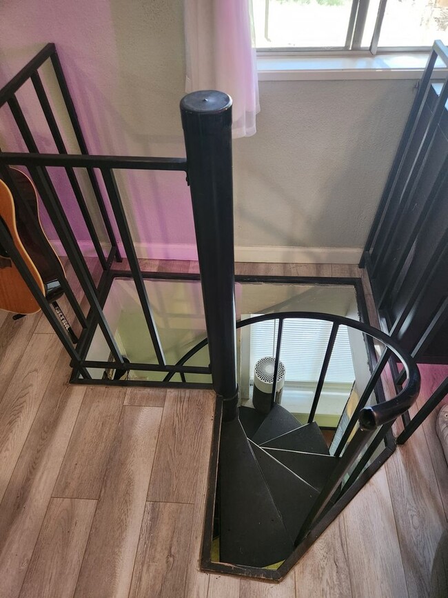 Building Photo - Private Mountain Retreat!