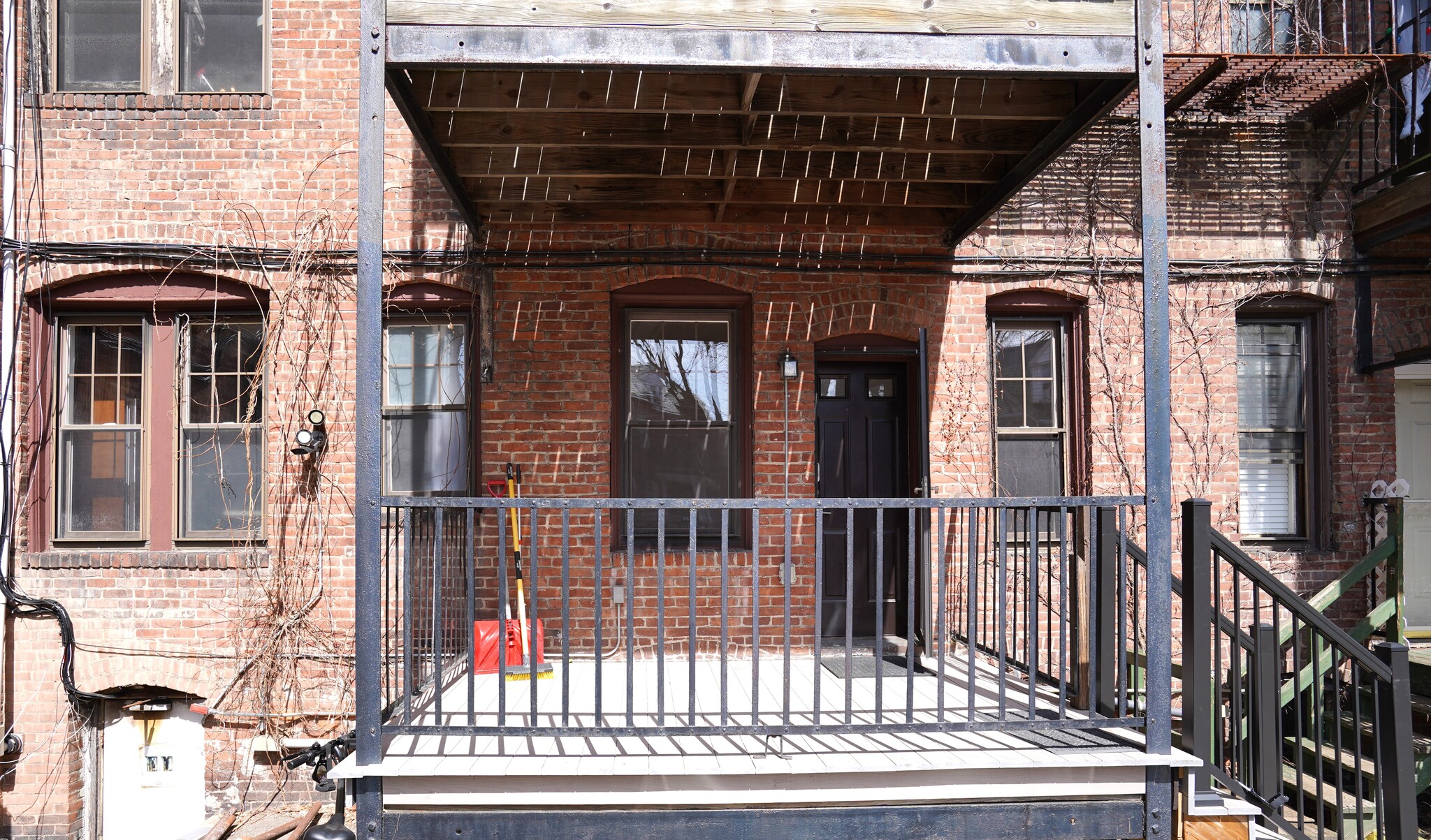Building Photo - 72 Strathmore Rd