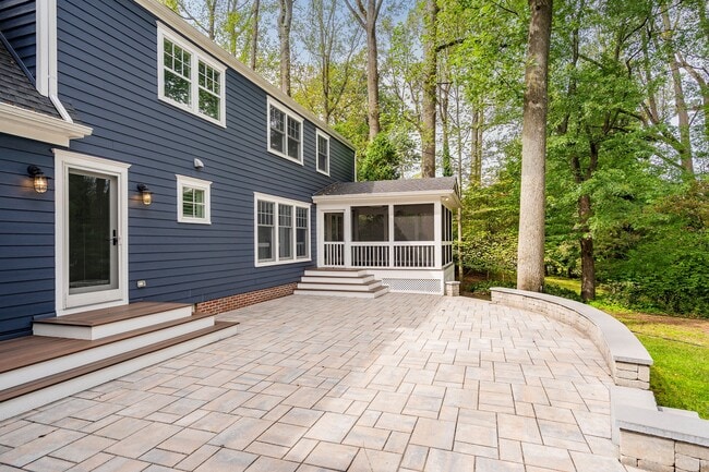 Building Photo - 20 Rustic Terrace