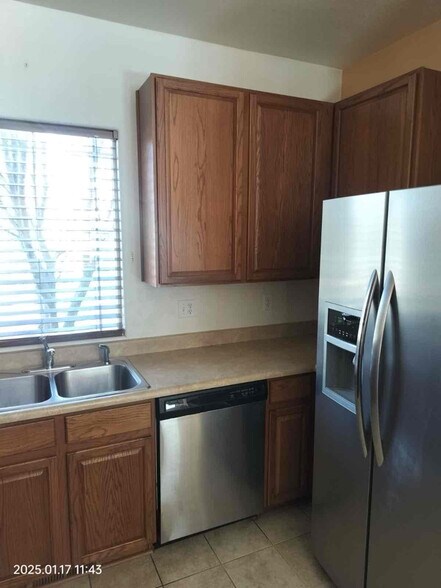 Building Photo - 2217 Falkirk Dr