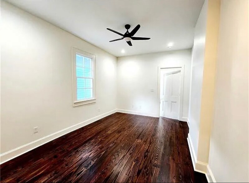 Building Photo - 1434 Louisa St