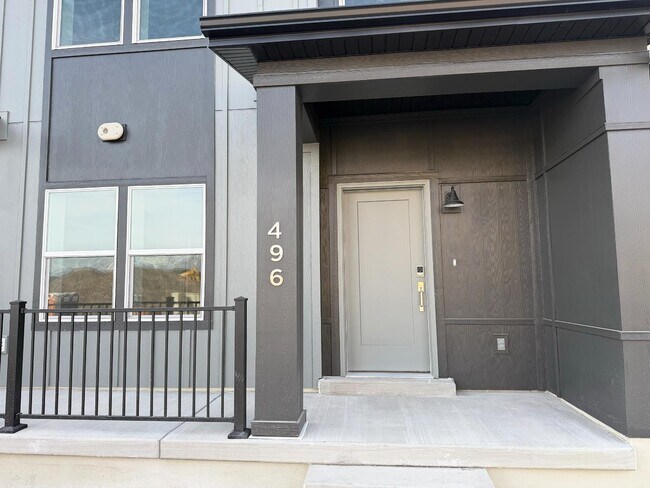 Building Photo - 496 S 1140 W