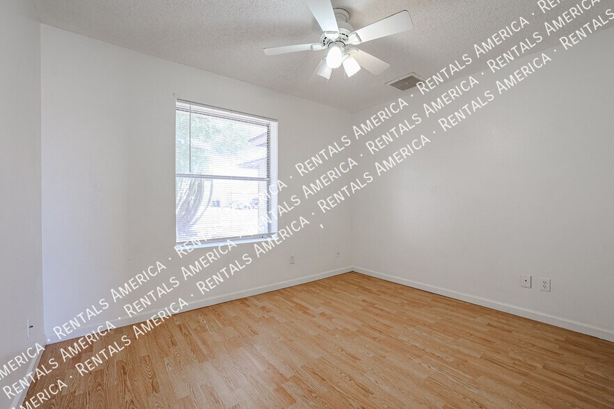 Building Photo - 8342 W Orchid Ln