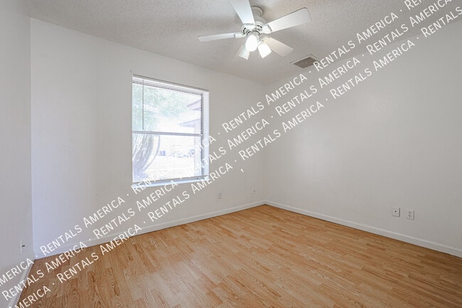 Building Photo - 8342 W Orchid Ln