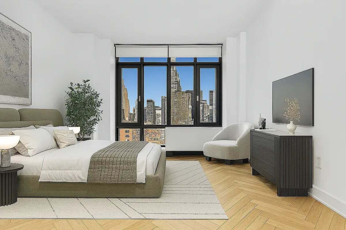 Building Photo - 49 E 34th St