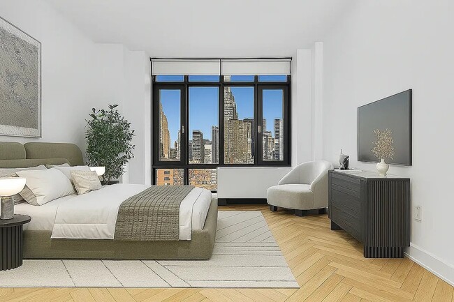 Building Photo - 49 E 34th St