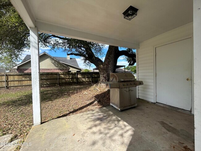 Building Photo - 109 Cheshire Cir