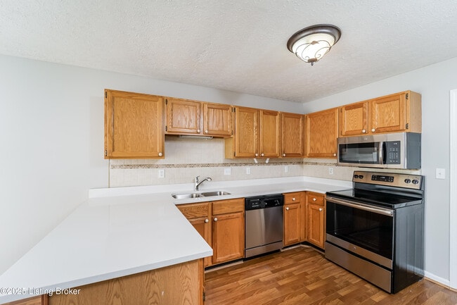 Building Photo - 4008 Willowview Blvd